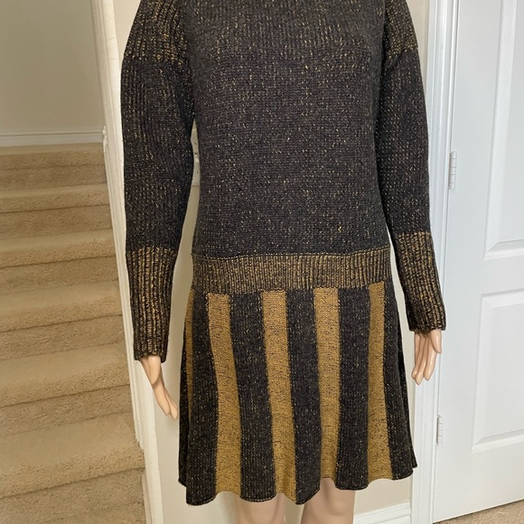 NWT Burberry Brit Sweater Dress, Size L - Picture 3 of 9